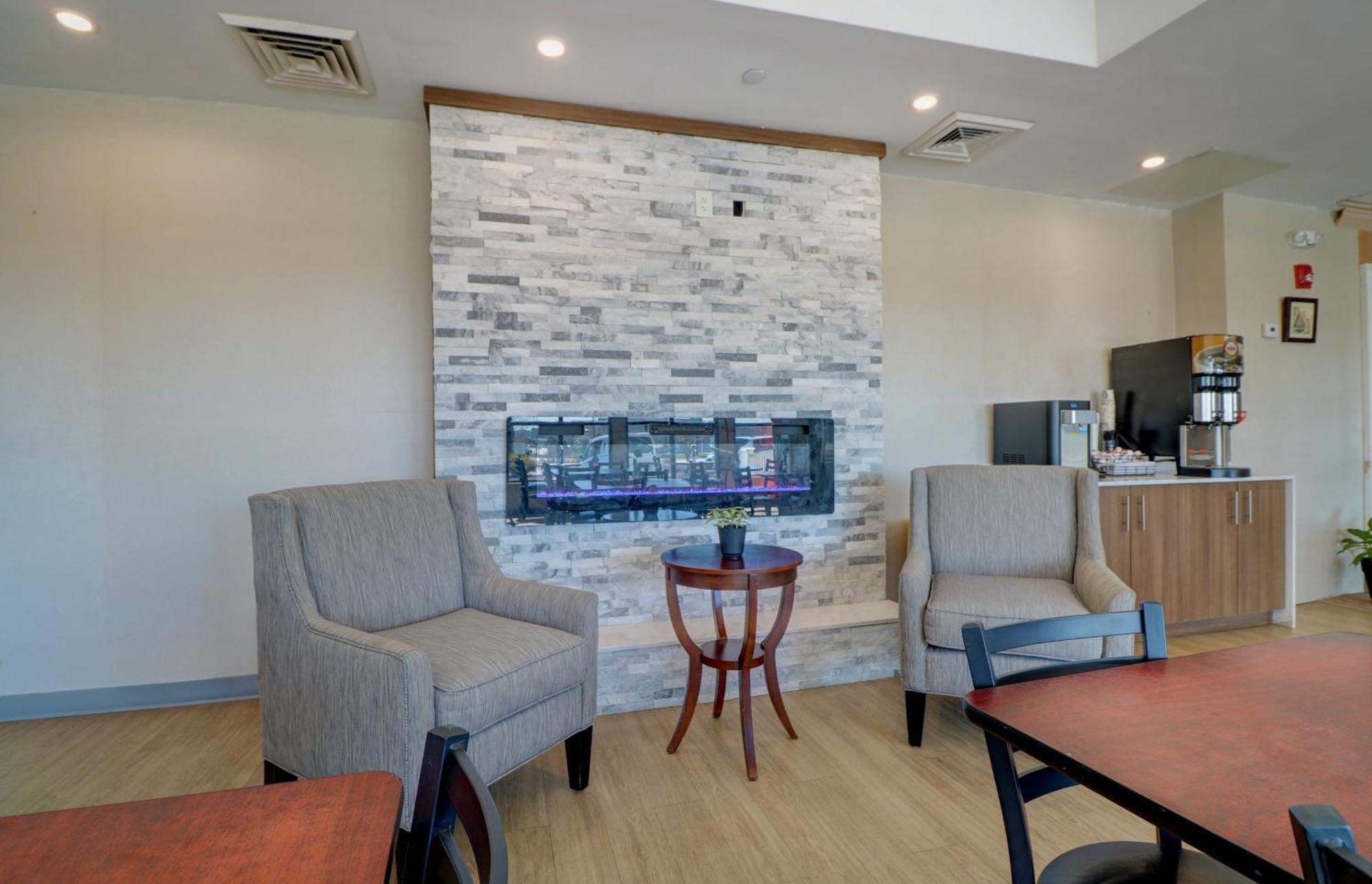 Anchorage Inn And Suites Портсмут Экстерьер фото